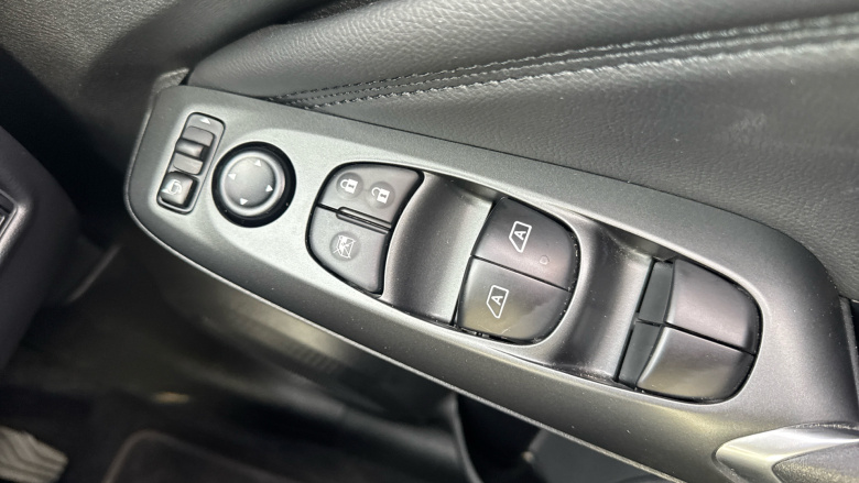 Nissan Juke 1.6 Hybrid N-Connecta 5dr Auto Hybrid Hatchback